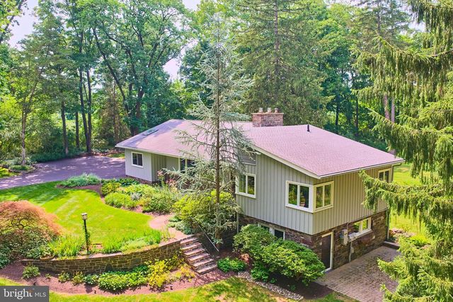 6783 CHAPEL RD, New Hope, PA 18938