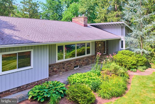 6783 CHAPEL RD, New Hope, PA 18938