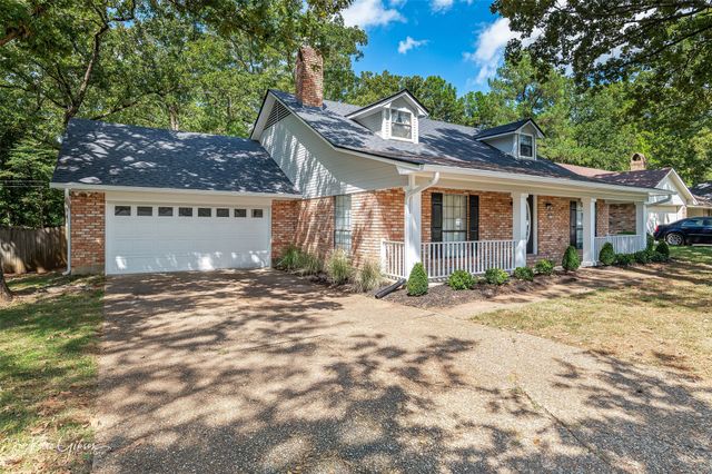 9852 Deepwoods Drive, Shreveport, LA 71118