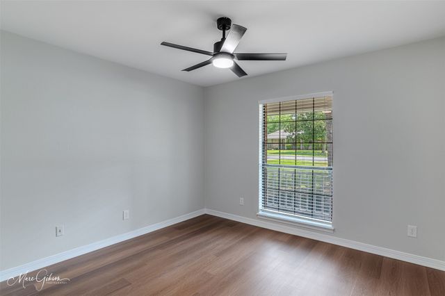 9852 Deepwoods Drive, Shreveport, LA 71118