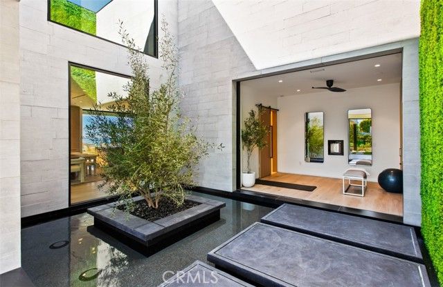 53 Montecito, Corona Del Mar (newport Beach), CA 92625