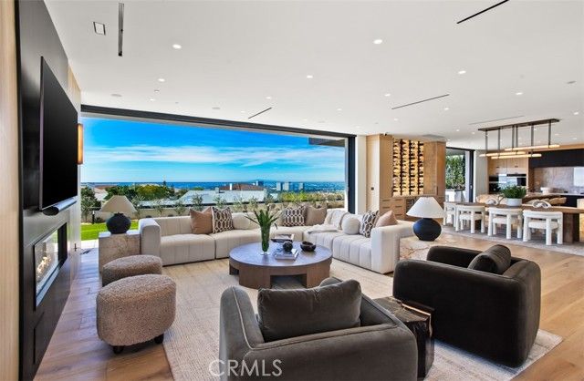 53 Montecito, Corona Del Mar (newport Beach), CA 92625