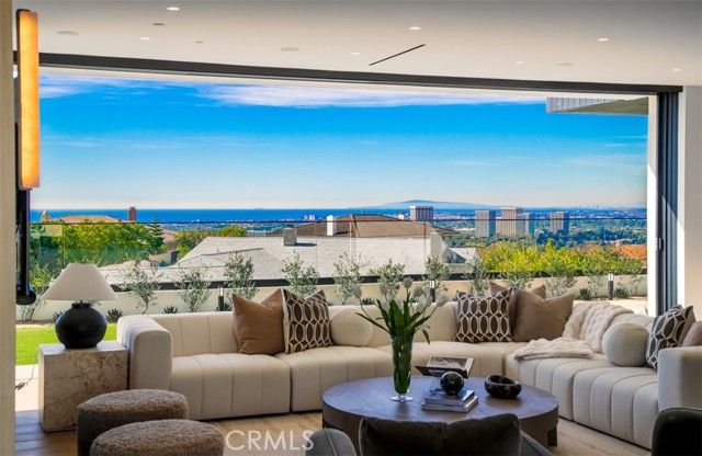 53 Montecito, Corona Del Mar (newport Beach), CA 92625