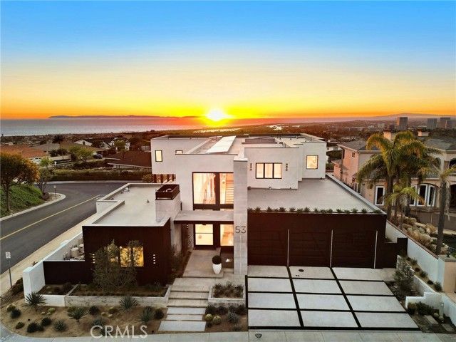 53 Montecito, Corona Del Mar (newport Beach), CA 92625
