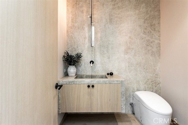 53 Montecito, Corona Del Mar (newport Beach), CA 92625