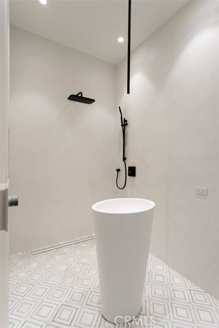 53 Montecito, Corona Del Mar (newport Beach), CA 92625