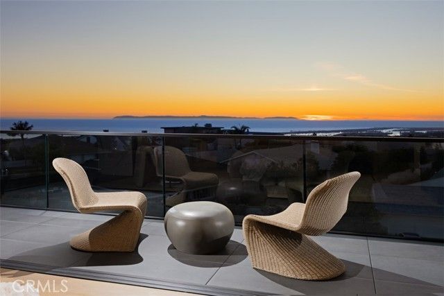 53 Montecito, Corona Del Mar (newport Beach), CA 92625