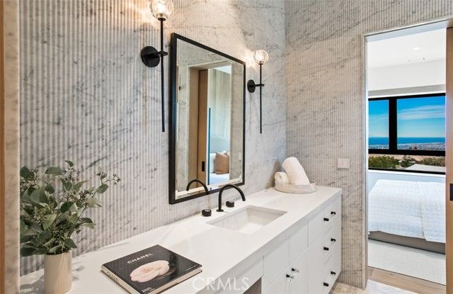 53 Montecito, Corona Del Mar (newport Beach), CA 92625