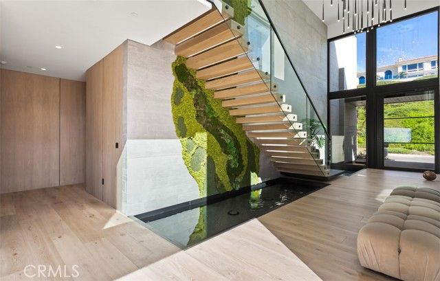 53 Montecito, Corona Del Mar (newport Beach), CA 92625