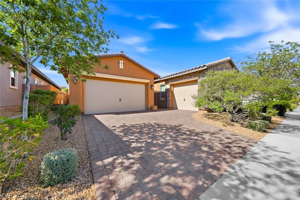 501 Wildflower Avenue, Henderson, NV 89011