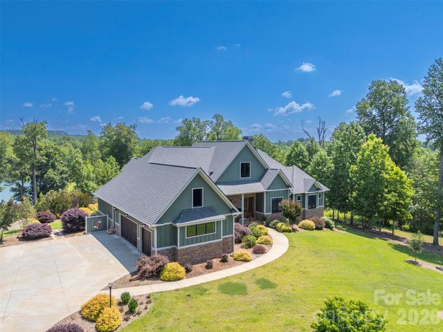 398 Mapleton Lane, Columbus, NC 28722