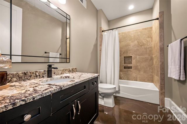 398 Mapleton Lane, Columbus, NC 28722