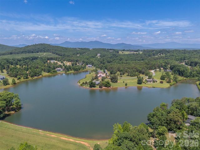 398 Mapleton Lane, Columbus, NC 28722