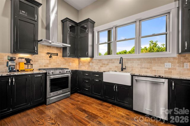 398 Mapleton Lane, Columbus, NC 28722