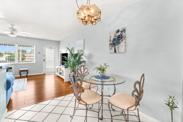 309 Sheffield M 309, West Palm Beach, FL 33417