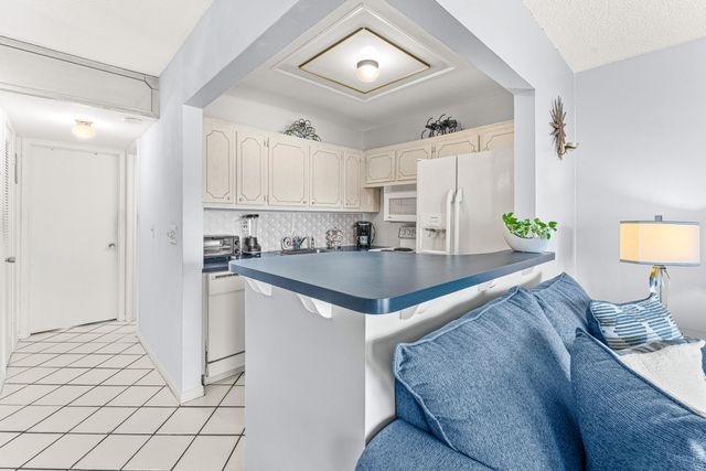 309 Sheffield M 309, West Palm Beach, FL 33417