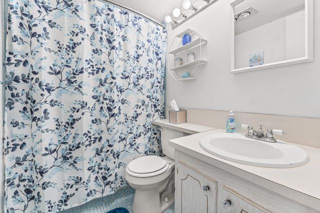 309 Sheffield M 309, West Palm Beach, FL 33417