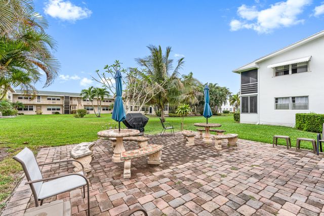 309 Sheffield M 309, West Palm Beach, FL 33417
