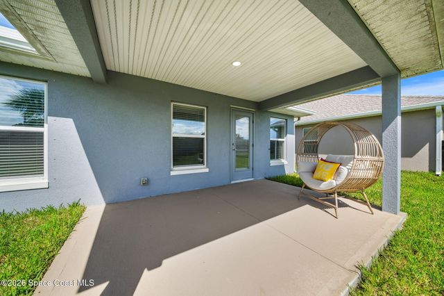 655 Kylar Drive NW, Palm Bay, FL 32907