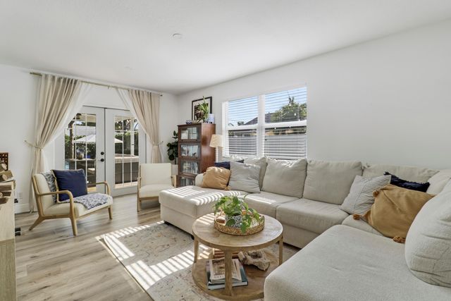 171 Greentree Circle, Jupiter, FL 33458