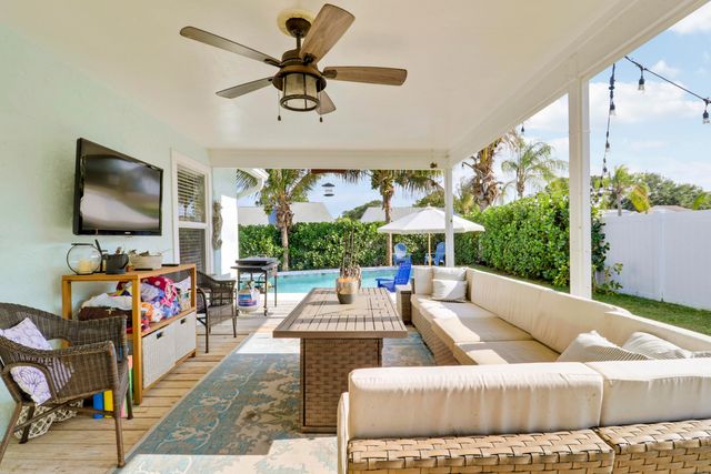 171 Greentree Circle, Jupiter, FL 33458