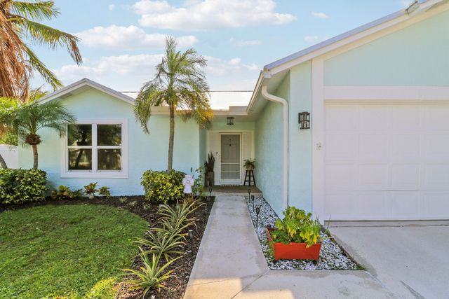 171 Greentree Circle, Jupiter, FL 33458