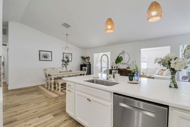 171 Greentree Circle, Jupiter, FL 33458