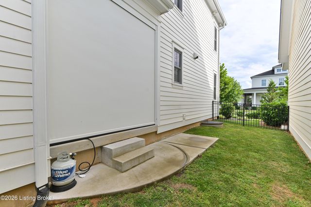 6210 Moonseed St, Prospect, KY 40059