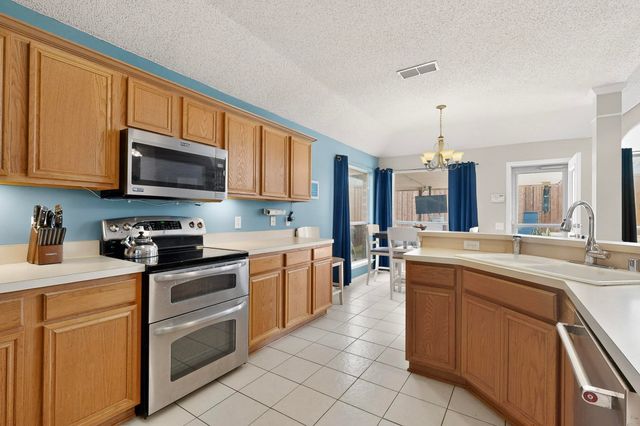 734 River Oak Way, Lake Dallas, TX 75065