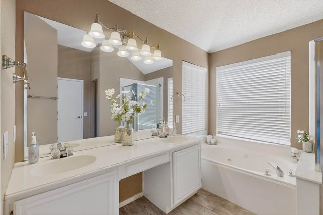 734 River Oak Way, Lake Dallas, TX 75065