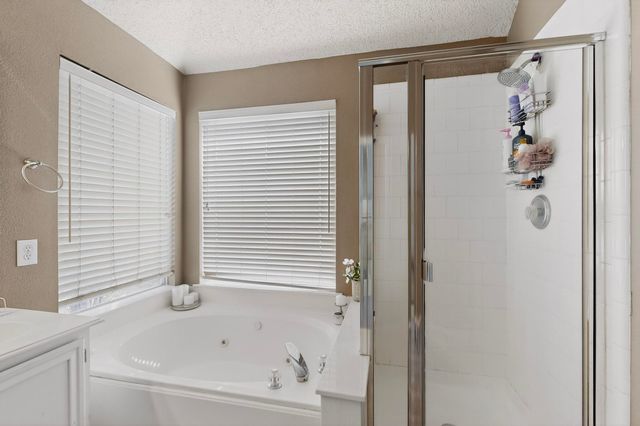 734 River Oak Way, Lake Dallas, TX 75065