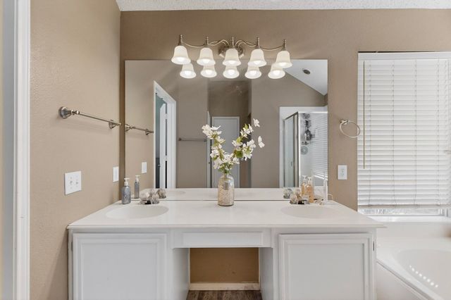 734 River Oak Way, Lake Dallas, TX 75065