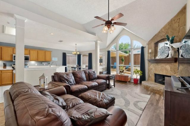 734 River Oak Way, Lake Dallas, TX 75065