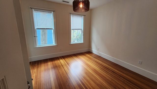 465-467 Huron Ave 2, Cambridge, MA 02138
