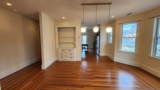 465-467 Huron Ave 2, Cambridge, MA 02138