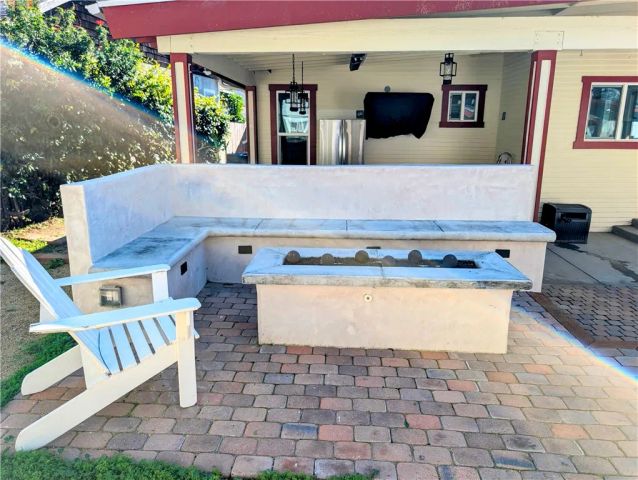 1041 2nd, Hermosa Beach, CA 90254