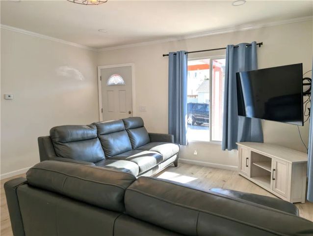 1041 2nd, Hermosa Beach, CA 90254