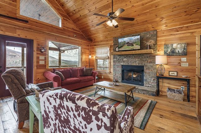 60 Silver Fox Circle, Murphy, NC 28906