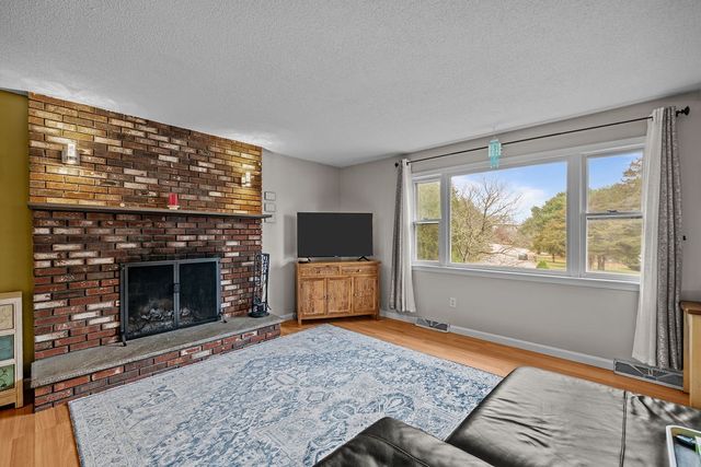 35 Robin Hollow Lane Lane, Westerly, RI 02891