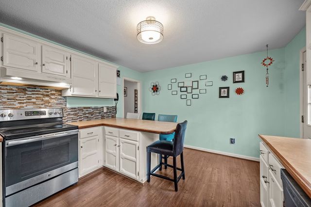 35 Robin Hollow Lane Lane, Westerly, RI 02891