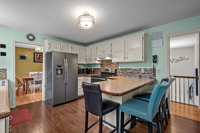 35 Robin Hollow Lane Lane, Westerly, RI 02891