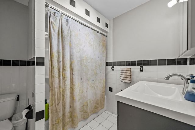 35 Robin Hollow Lane Lane, Westerly, RI 02891