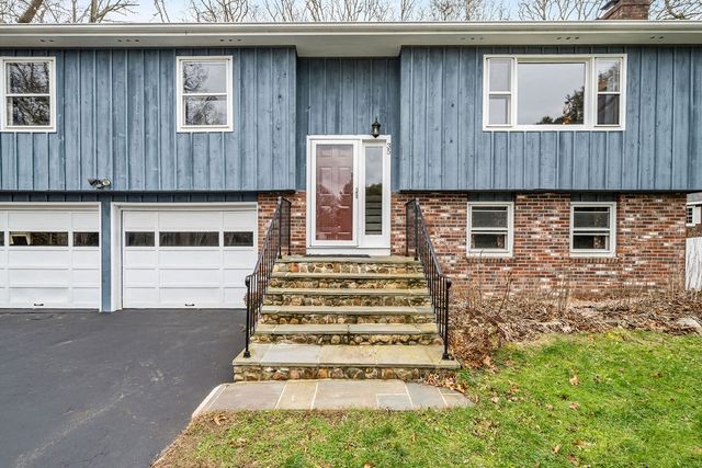 35 Robin Hollow Lane Lane, Westerly, RI 02891