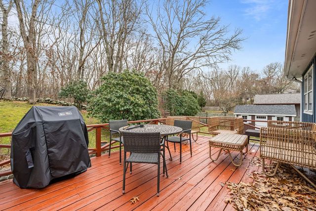 35 Robin Hollow Lane Lane, Westerly, RI 02891