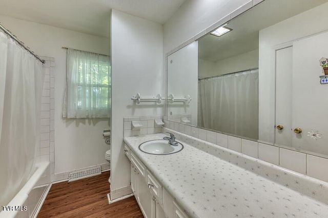 1805 Broadmoor Road, Johnson City, TN 37604