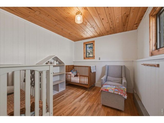 511 Green Mountain Dr, Livermore, CO 80536