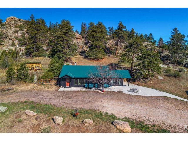 511 Green Mountain Dr, Livermore, CO 80536