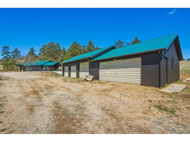 511 Green Mountain Dr, Livermore, CO 80536