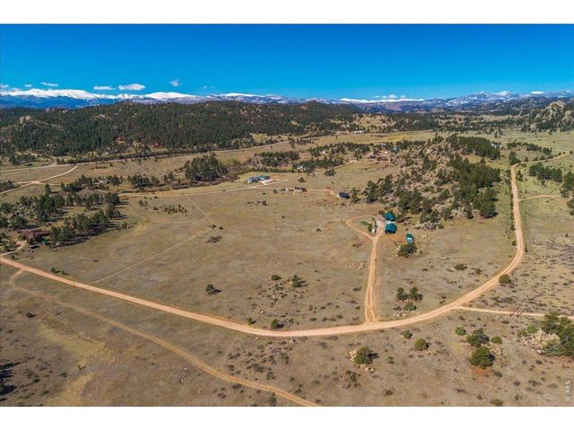 511 Green Mountain Dr, Livermore, CO 80536