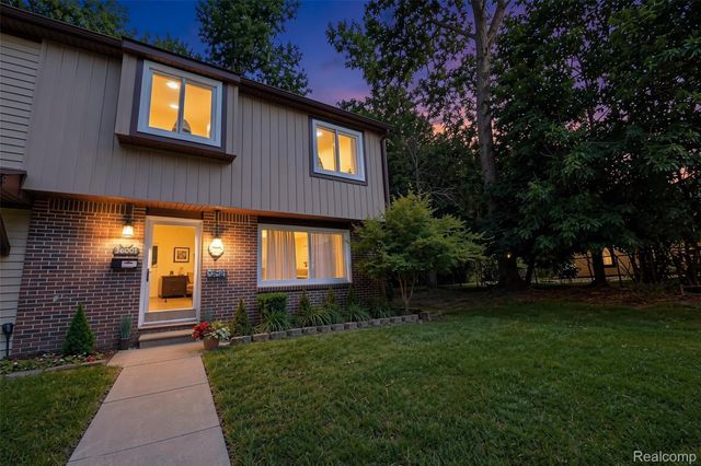 38001 Carolon Boulevard, Westland, MI 48185